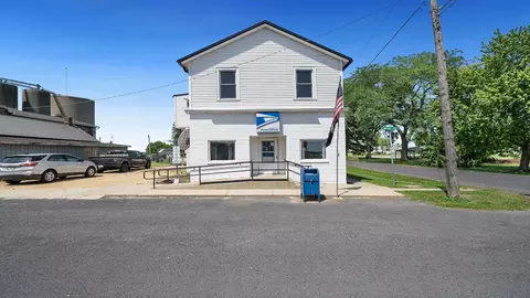 300 Main St, Chana, IL 61015