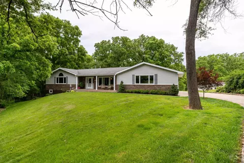 251 Council Fire Cir, Galena, IL 61036