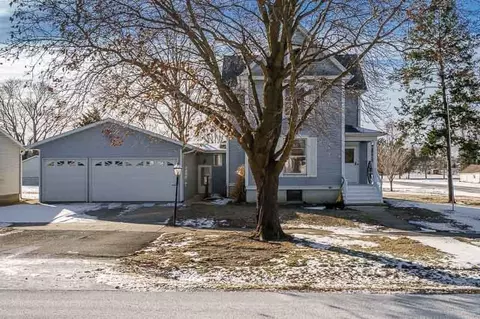 202 E Chicago Ave, Davis Junction, IL 61020 photo 3