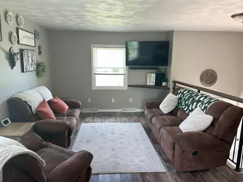 Living - 2140 Bedford, Freeport, IL 61032 photo 1 of 1