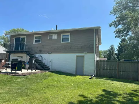 Exterior - 2140 Bedford, Freeport, IL 61032 photo 4 of 8