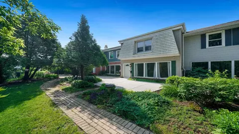 150 W Russell St, Rockton, IL 61072