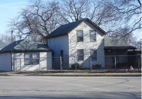 1203 S Galena Ave, Freeport, IL 61032