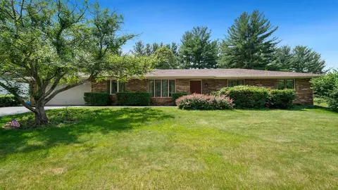 6311 Blackhawk Rd, Cherry Valley, IL 61016