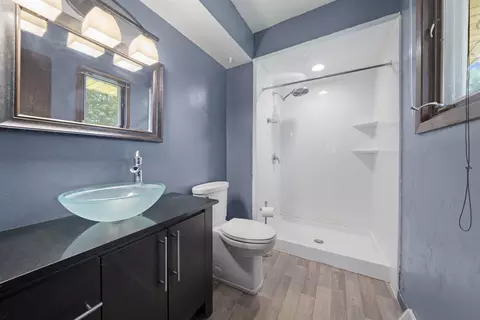 Bath - 6311 Blackhawk Rd, Cherry Valley, IL 61016 photo 2 of 2