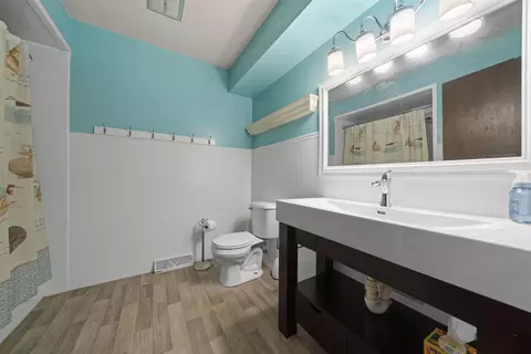 Bath - 6311 Blackhawk Rd, Cherry Valley, IL 61016 photo 1 of 2