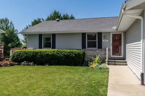 621 David Dr, Winnebago, IL 61088 photo 3