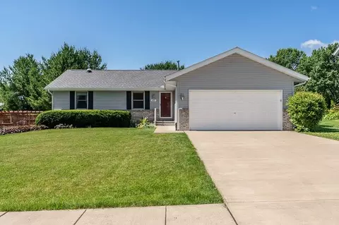 621 David Dr, Winnebago, IL 61088 photo 2