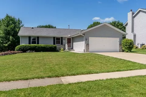 621 David Dr, Winnebago, IL 61088