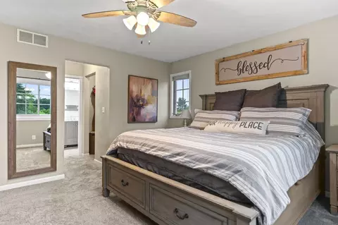 Bedroom - 2108 Lake Summerset, Lake Summerset, IL 61019 photo 2 of 6