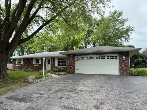 4647 Dellview Dr, Rockford, IL 61108