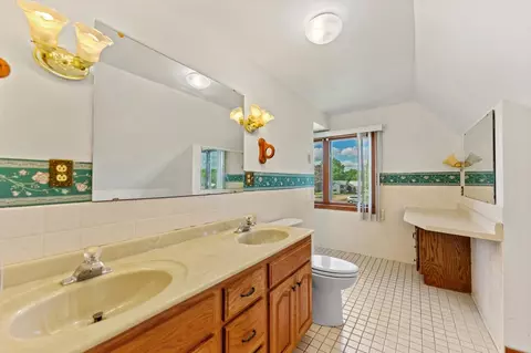 Bath - 604 Eply St, Davis, IL 61019 photo 2 of 3