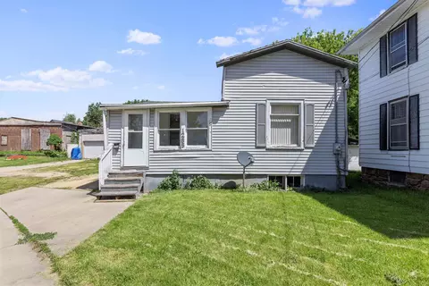1265 S Galena Ave, Freeport, IL 61032