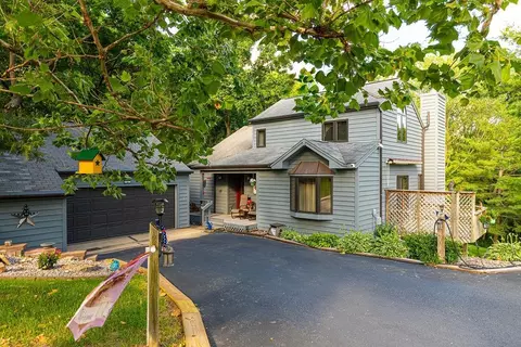 233 Blackhawk Trce, Galena, IL 61036