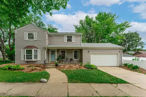 2304 Jackson St, Rockford, IL 61107