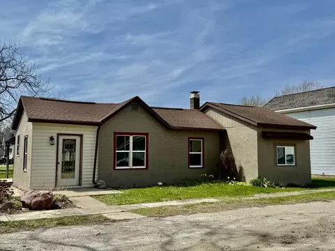 130 S Iowa Ave, Ladd, IL 61329
