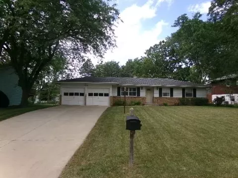 2108 Middlebury Rd, Freeport, IL 61032