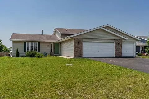 11030 Borage Trl, Roscoe, IL 61073