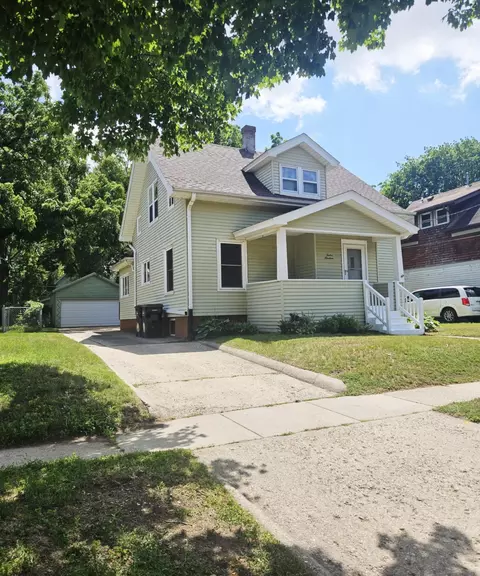 1219 Hackett St, Beloit, WI 53511 photo 2