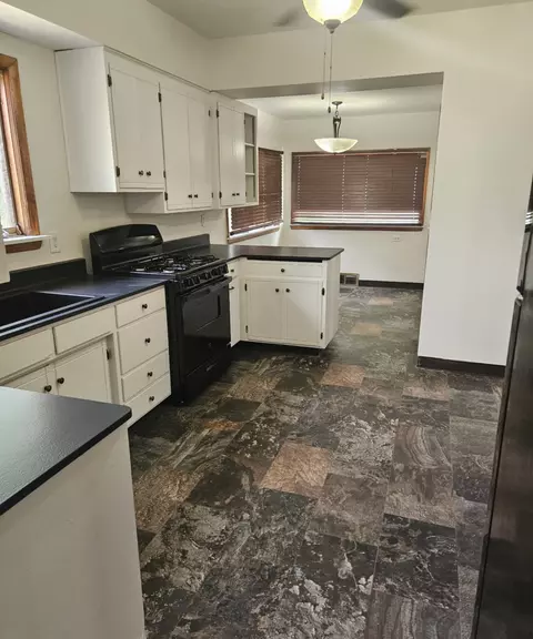1219 Hackett St, Beloit, WI 53511 photo 7
