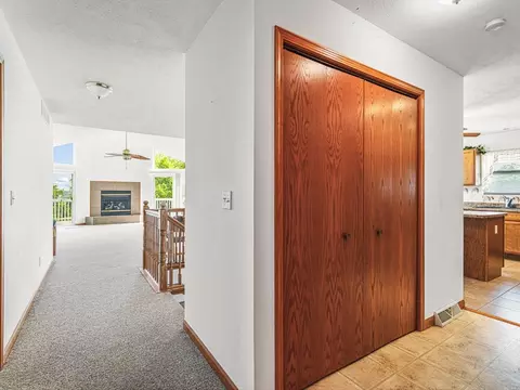 Entry Way - 1106 Drexel, Lake Summerset, IL 61019 photo 1 of 1