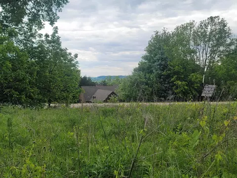 2 Moraine Way, Galena, IL 61036