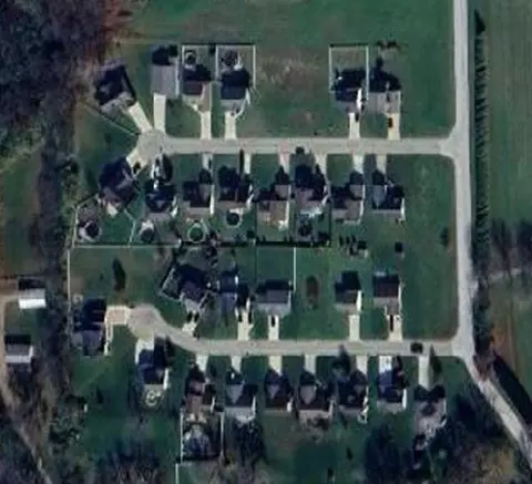 2 Emily Dr, Spring Valley, IL 61362