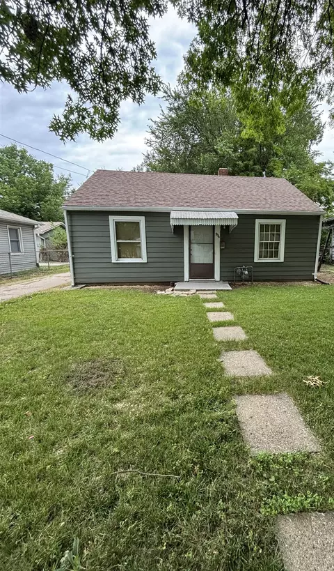 906 N Central Ave, Rockford, IL 61101