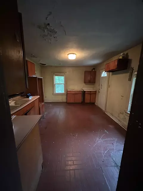 5688 Harrison St, Roscoe, IL 61073 photo 4