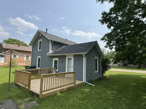5688 Harrison St, Roscoe, IL 61073 photo 8
