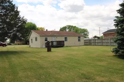 5140 Degroff St, Roscoe, IL 61073 photo 3