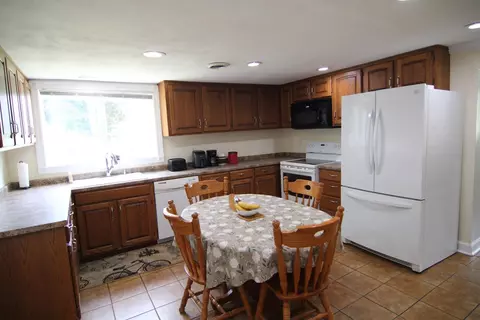 5140 Degroff St, Roscoe, IL 61073 photo 6