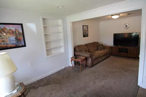 5140 Degroff St, Roscoe, IL 61073 photo 10