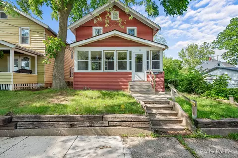 2213 Elm St, Rockford, IL 61102