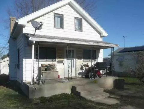 1152 W Beach St, Freeport, IL 61032