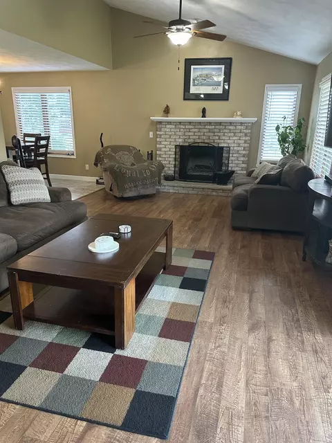 Living - 5338 E Aspen Ct, Byron, IL 61010 photo 3 of 5