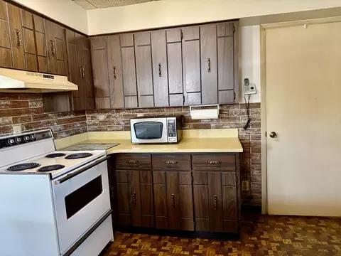 Kitchen - 2503 Main St, Peru, IL 61354 photo 6 of 9
