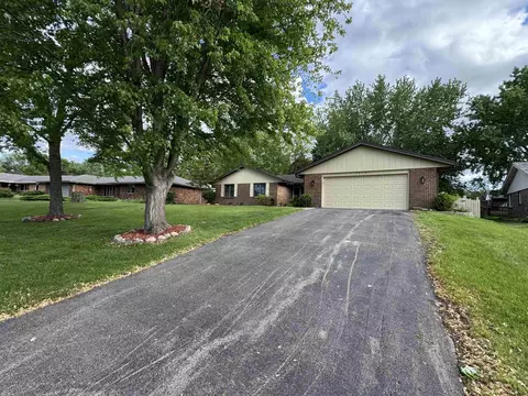 5855 Thatcher Dr, Rockford, IL 61114