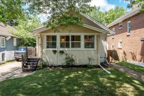 2038 Douglas St, Rockford, IL 61103
