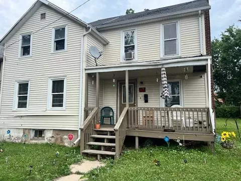 717 S Chicago St, Freeport, IL 61032