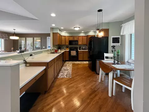 Kitchen - 5-212 Heathcliff Dr, Lanark, IL 61046 photo 1 of 3
