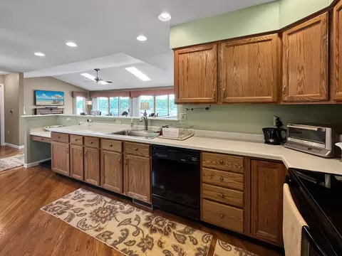 Kitchen - 5-212 Heathcliff Dr, Lanark, IL 61046 photo 3 of 3