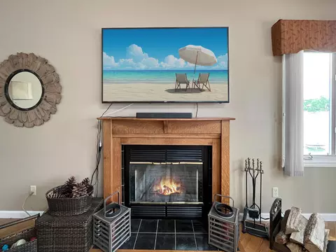 Living - 5-212 Heathcliff Dr, Lanark, IL 61046 photo 5 of 12
