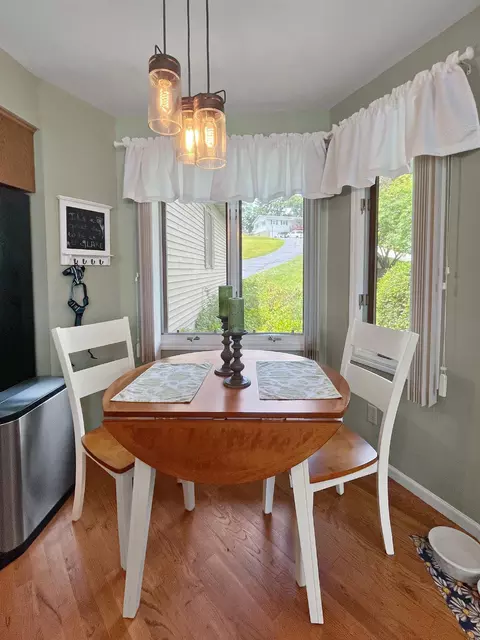 Dining - 5-212 Heathcliff Dr, Lanark, IL 61046 photo 4 of 4