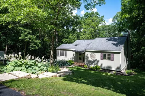 290 Blackhawk Trce, Galena, IL 61036