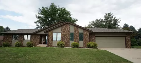 6924 Cody Ln, Rockford, IL 61107