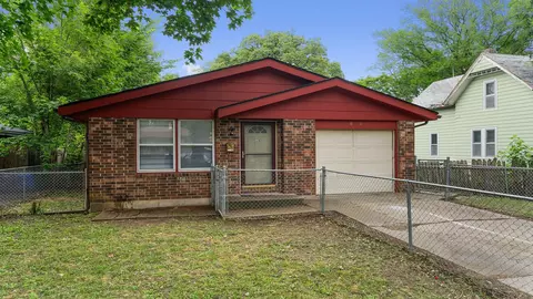 1121 Ashland Ave, Rockford, IL 61101