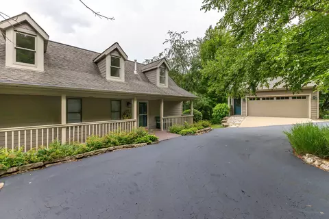 305 W Wachter Rd, Galena, IL 61036
