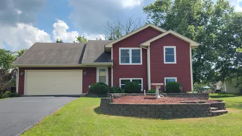 103 SE Liverpool Dr, Poplar Grove, IL 61065