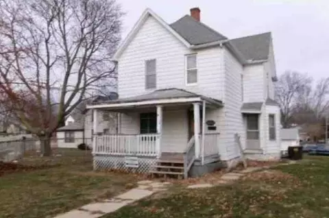 1209 S Galena Ave, Freeport, IL 61032